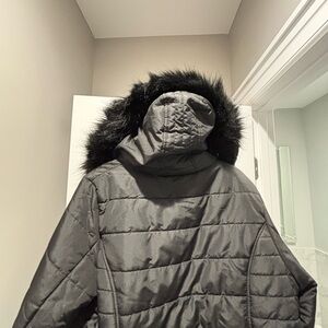INTL d.e.t.a.i.l.s Women's Black Puffer Jacket w/Faux Fur Hood (size XL)